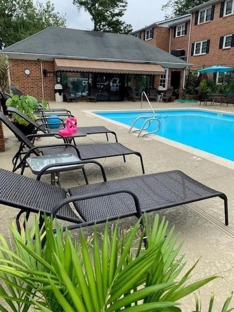 6520 Roswell Road Unit 30, Atlanta, Georgia 30328, 2 Bedrooms Bedrooms, ,2 BathroomsBathrooms,Residential,Sold,6520 Roswell Road Unit 30,7021947
