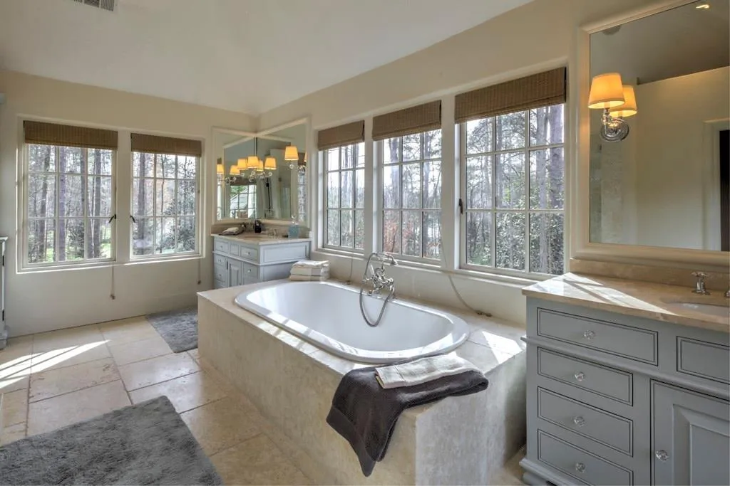 5537 Long Island Drive Nw, Atlanta, Georgia 30327, 5 Bedrooms Bedrooms, ,4 BathroomsBathrooms,Residential,Sold,5537 Long Island Drive Nw,5809351
