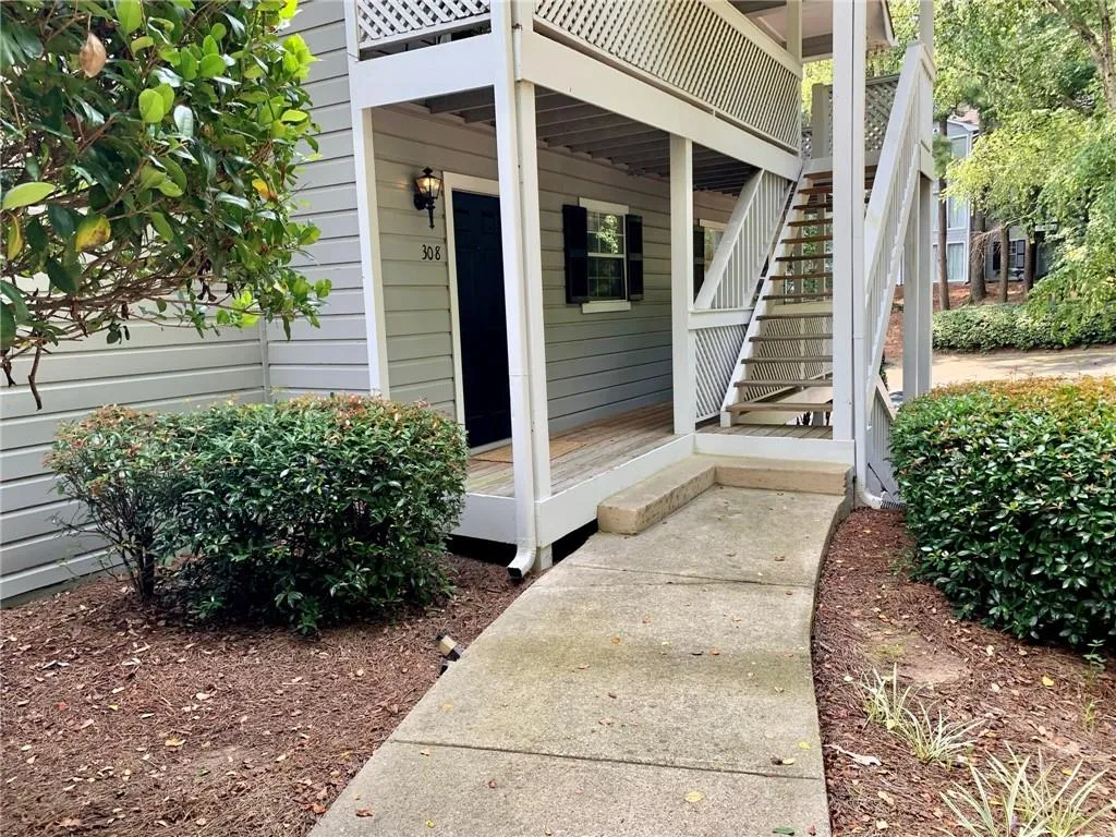 308 Natchez Trace Unit 308, Sandy Springs, Georgia 30350, 2 Bedrooms Bedrooms, ,1 BathroomBathrooms,Residential,Sold,308 Natchez Trace Unit 308,6927024