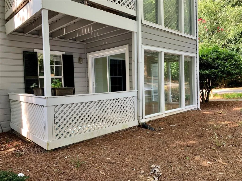 308 Natchez Trace Unit 308, Sandy Springs, Georgia 30350, 2 Bedrooms Bedrooms, ,1 BathroomBathrooms,Residential,Sold,308 Natchez Trace Unit 308,6927024