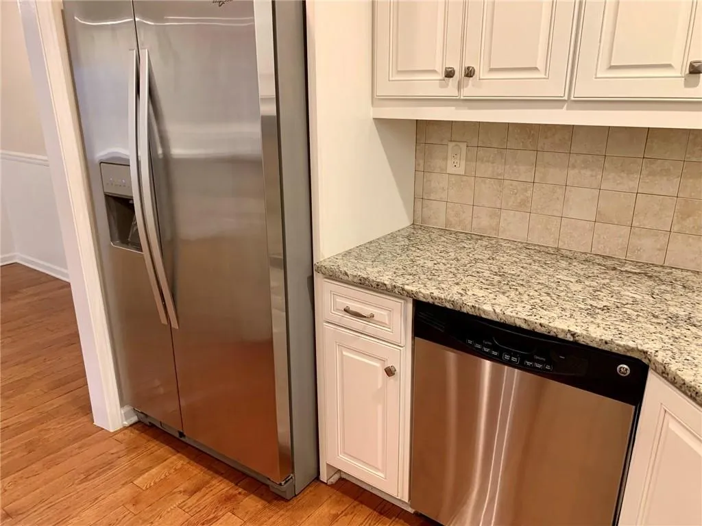 308 Natchez Trace Unit 308, Sandy Springs, Georgia 30350, 2 Bedrooms Bedrooms, ,1 BathroomBathrooms,Residential,Sold,308 Natchez Trace Unit 308,6927024