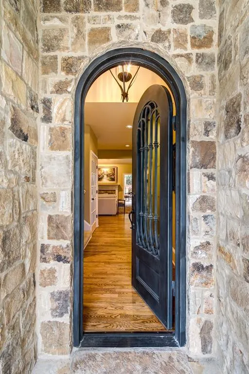 3270 Spalding Drive, Sandy Springs, Georgia 30350, 5 Bedrooms Bedrooms, ,4 BathroomsBathrooms,Residential,Sold,3270 Spalding Drive,5810238