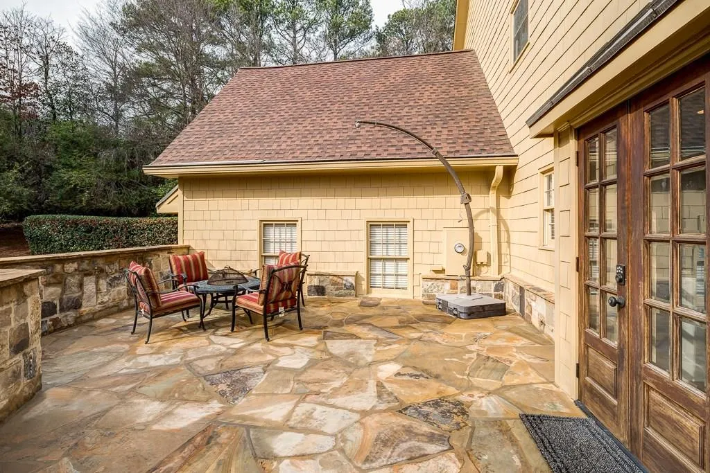 3270 Spalding Drive, Sandy Springs, Georgia 30350, 5 Bedrooms Bedrooms, ,4 BathroomsBathrooms,Residential,Sold,3270 Spalding Drive,5810238