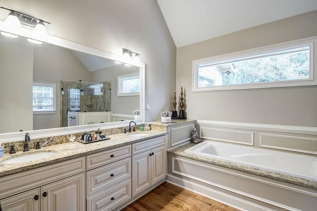 3270 Spalding Drive, Sandy Springs, Georgia 30350, 5 Bedrooms Bedrooms, ,4 BathroomsBathrooms,Residential,Sold,3270 Spalding Drive,5810238