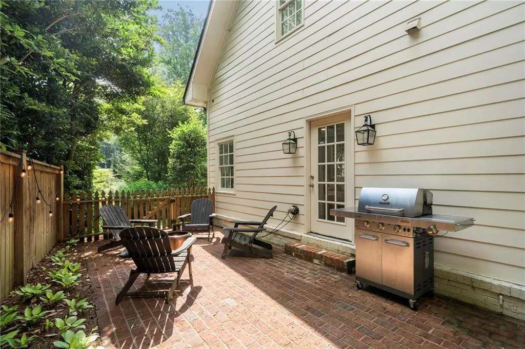 3894 Land O Lakes Drive Ne, Atlanta, Georgia 30342, 5 Bedrooms Bedrooms, ,4 BathroomsBathrooms,Residential,For Sale,3894 Land O Lakes Drive Ne,7668444