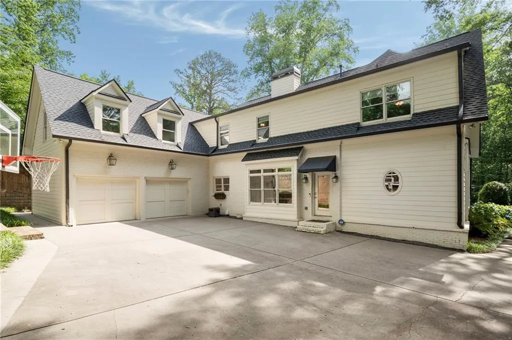 3894 Land O Lakes Drive Ne, Atlanta, Georgia 30342, 5 Bedrooms Bedrooms, ,4 BathroomsBathrooms,Residential,For Sale,3894 Land O Lakes Drive Ne,7668444