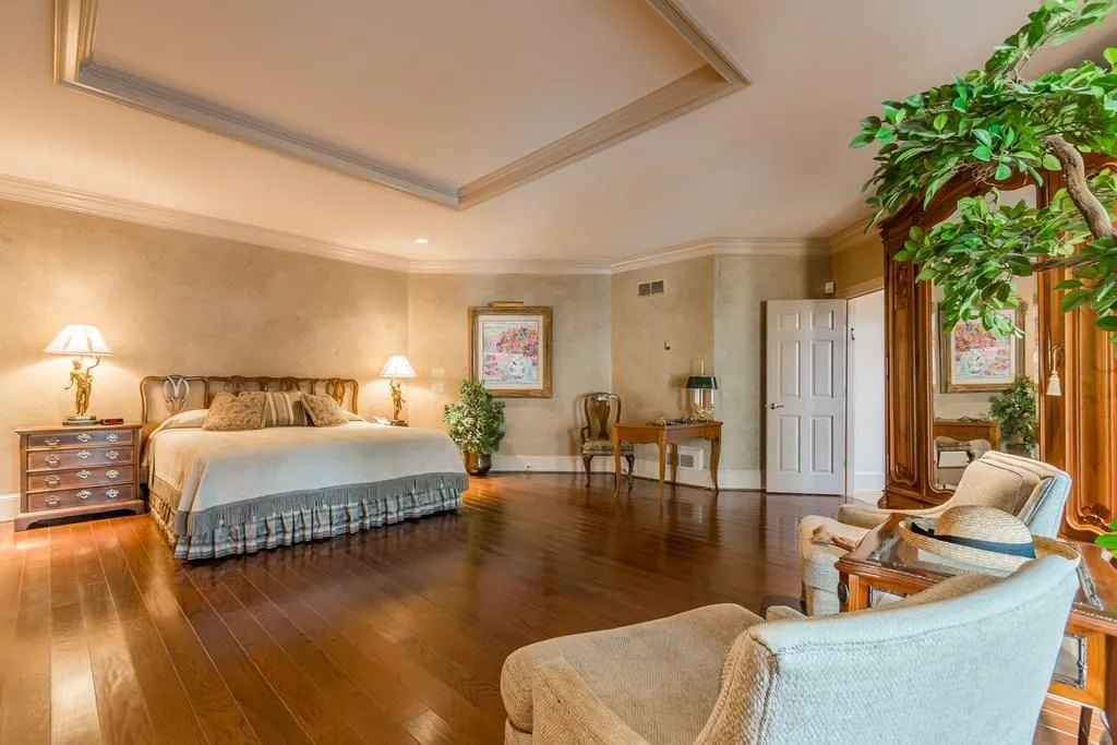 210 Riverland Court, Sandy Springs, Georgia 30350, 5 Bedrooms Bedrooms, ,4 BathroomsBathrooms,Residential,Sold,210 Riverland Court,6110203