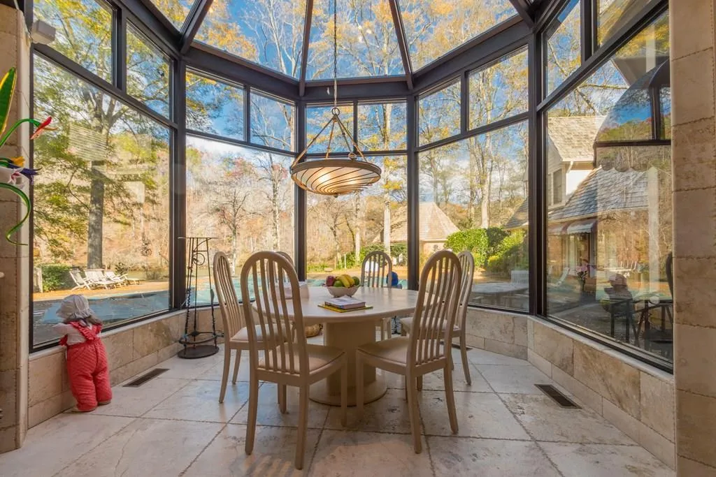 210 Riverland Court, Sandy Springs, Georgia 30350, 5 Bedrooms Bedrooms, ,4 BathroomsBathrooms,Residential,Sold,210 Riverland Court,6110203