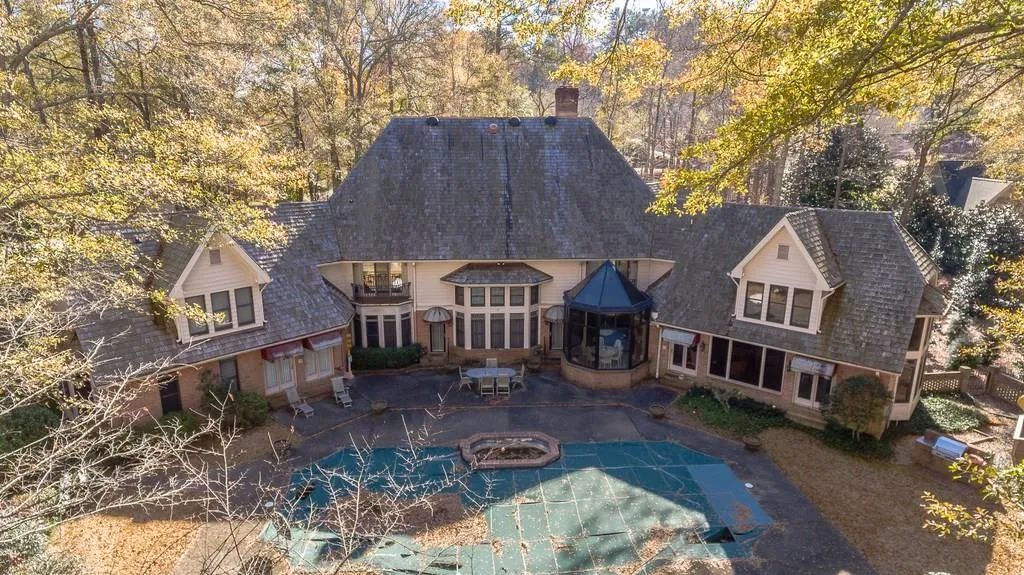 210 Riverland Court, Sandy Springs, Georgia 30350, 5 Bedrooms Bedrooms, ,4 BathroomsBathrooms,Residential,Sold,210 Riverland Court,6110203