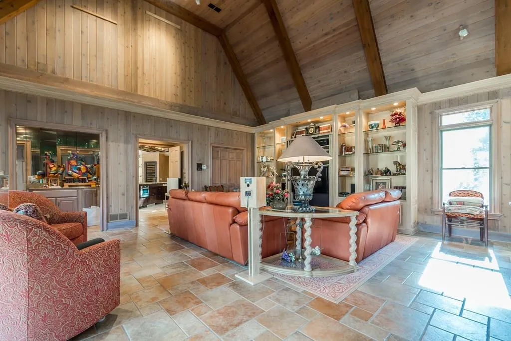 210 Riverland Court, Sandy Springs, Georgia 30350, 5 Bedrooms Bedrooms, ,4 BathroomsBathrooms,Residential,Sold,210 Riverland Court,6110203