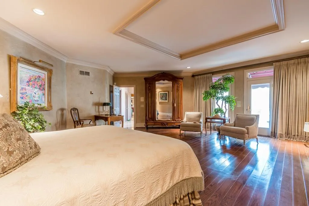 210 Riverland Court, Sandy Springs, Georgia 30350, 5 Bedrooms Bedrooms, ,4 BathroomsBathrooms,Residential,Sold,210 Riverland Court,6110203