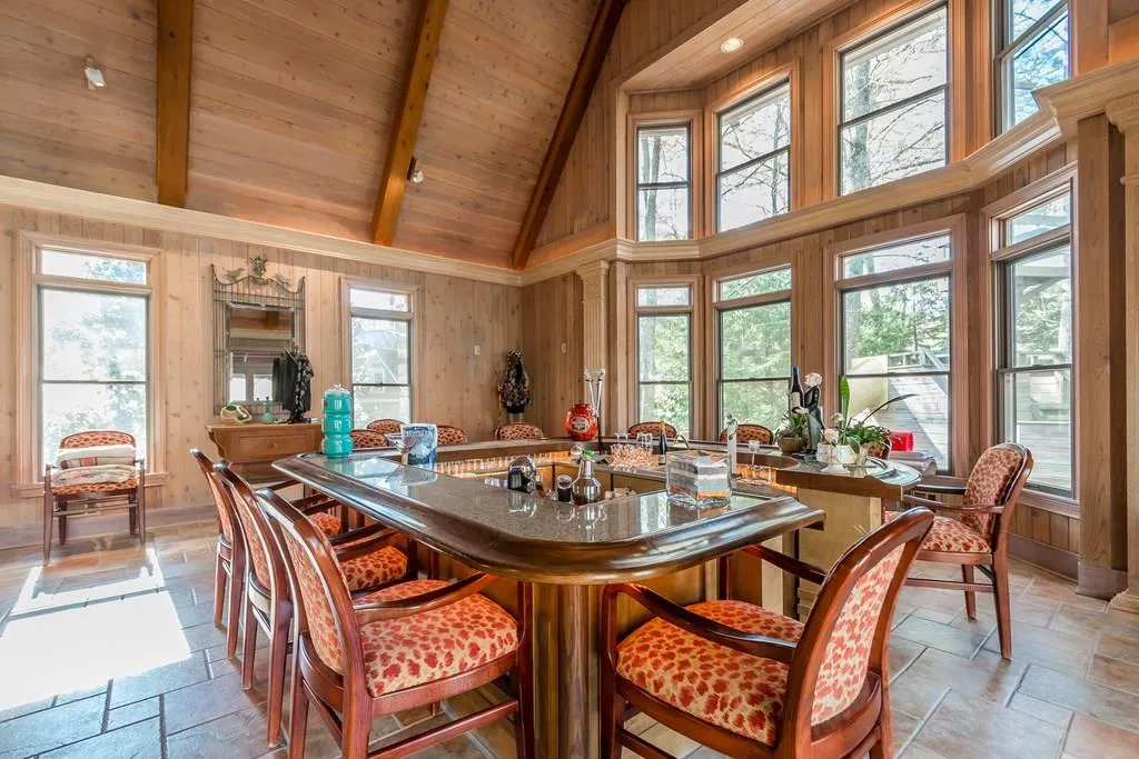 210 Riverland Court, Sandy Springs, Georgia 30350, 5 Bedrooms Bedrooms, ,4 BathroomsBathrooms,Residential,Sold,210 Riverland Court,6110203