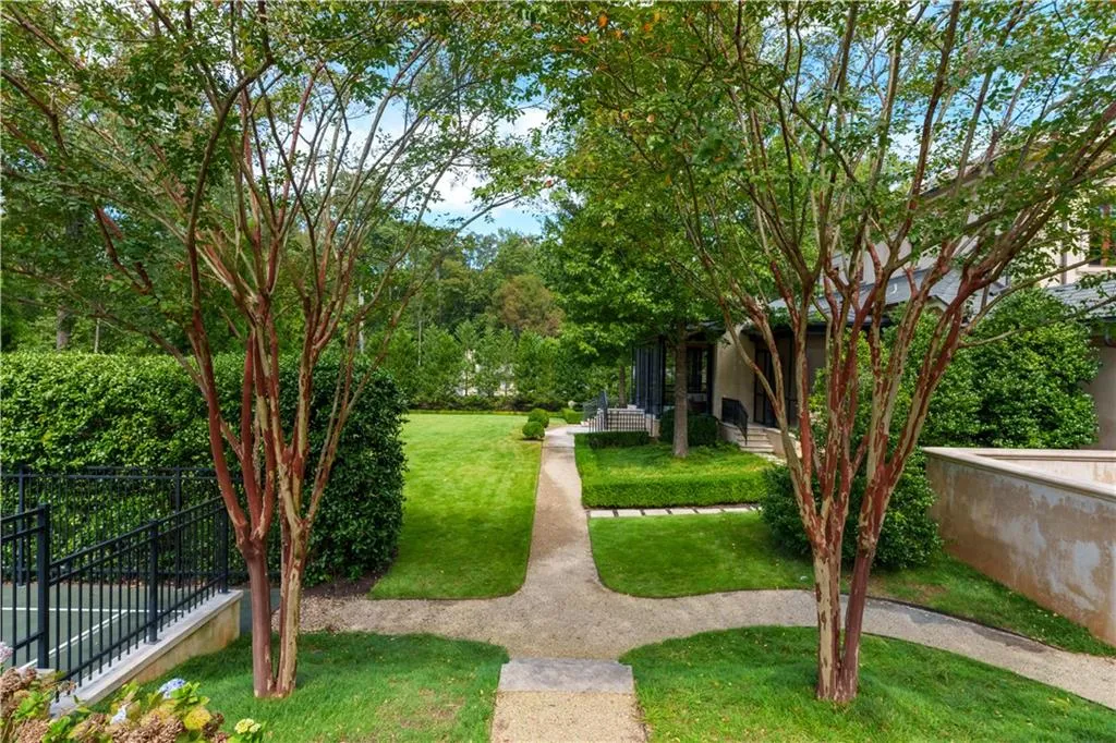 225 W Paces Ferry Road Nw, Atlanta, Georgia 30305, 5 Bedrooms Bedrooms, ,5 BathroomsBathrooms,Residential,For Sale,225 W Paces Ferry Road Nw,7654987