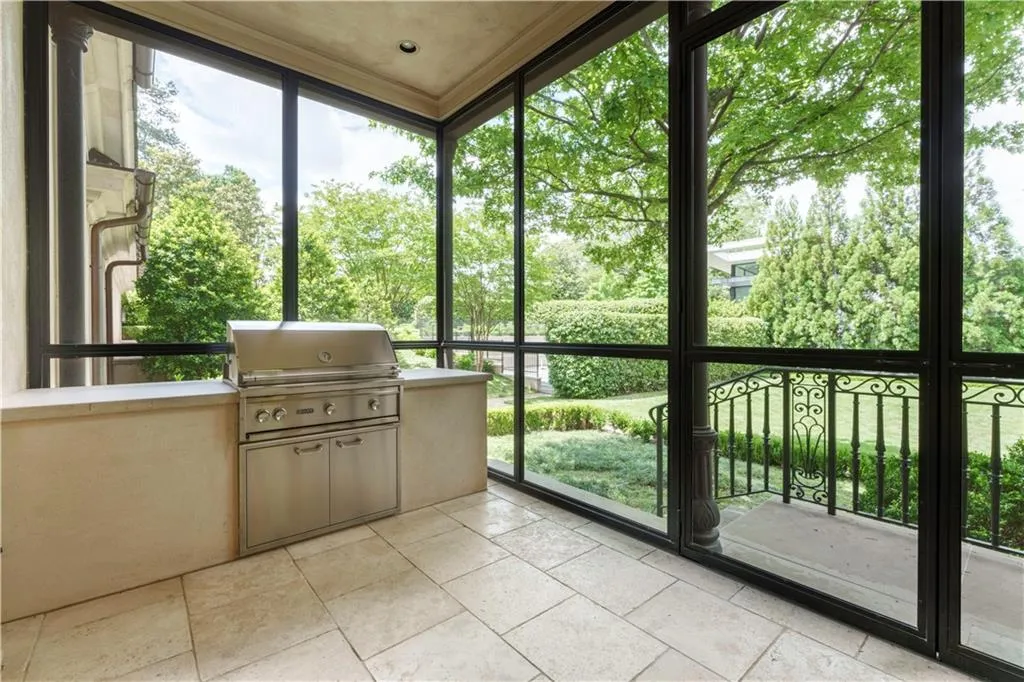 225 W Paces Ferry Road Nw, Atlanta, Georgia 30305, 5 Bedrooms Bedrooms, ,5 BathroomsBathrooms,Residential,For Sale,225 W Paces Ferry Road Nw,7654987