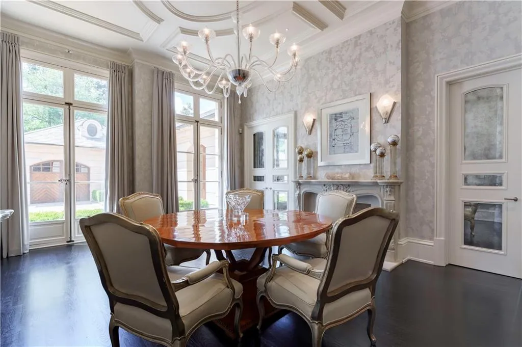 225 W Paces Ferry Road Nw, Atlanta, Georgia 30305, 5 Bedrooms Bedrooms, ,5 BathroomsBathrooms,Residential,For Sale,225 W Paces Ferry Road Nw,7654987
