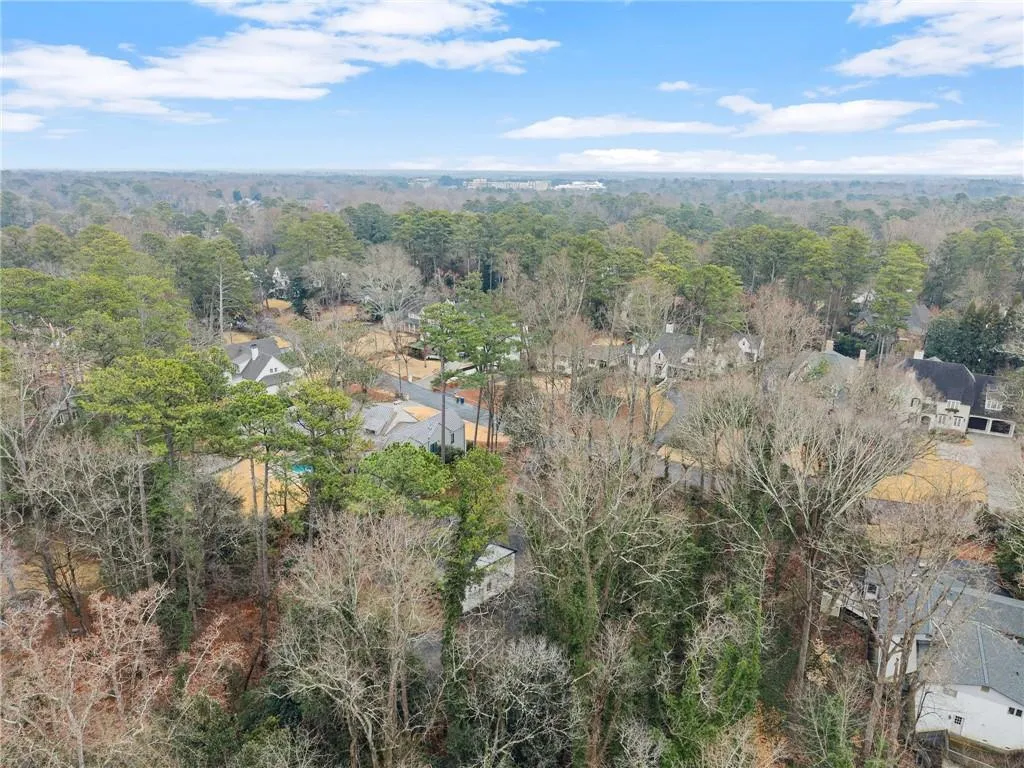 4540 Club Valley Drive Ne, Brookhaven, Georgia 30319, 4 Bedrooms Bedrooms, ,3 BathroomsBathrooms,Residential,For Sale,4540 Club Valley Drive Ne,7511729