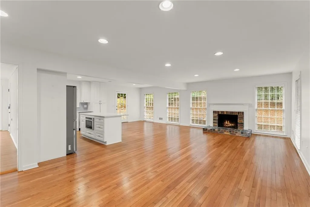 4540 Club Valley Drive Ne, Brookhaven, Georgia 30319, 4 Bedrooms Bedrooms, ,3 BathroomsBathrooms,Residential,For Sale,4540 Club Valley Drive Ne,7511729