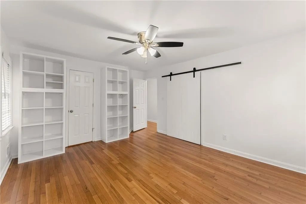 Primary Bedroom - Main Level