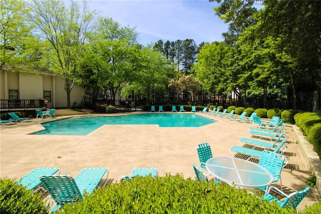1319 Old Hammond Chase, Sandy Springs, Georgia 30350, 2 Bedrooms Bedrooms, ,2 BathroomsBathrooms,Residential,Sold,1319 Old Hammond Chase,6868936