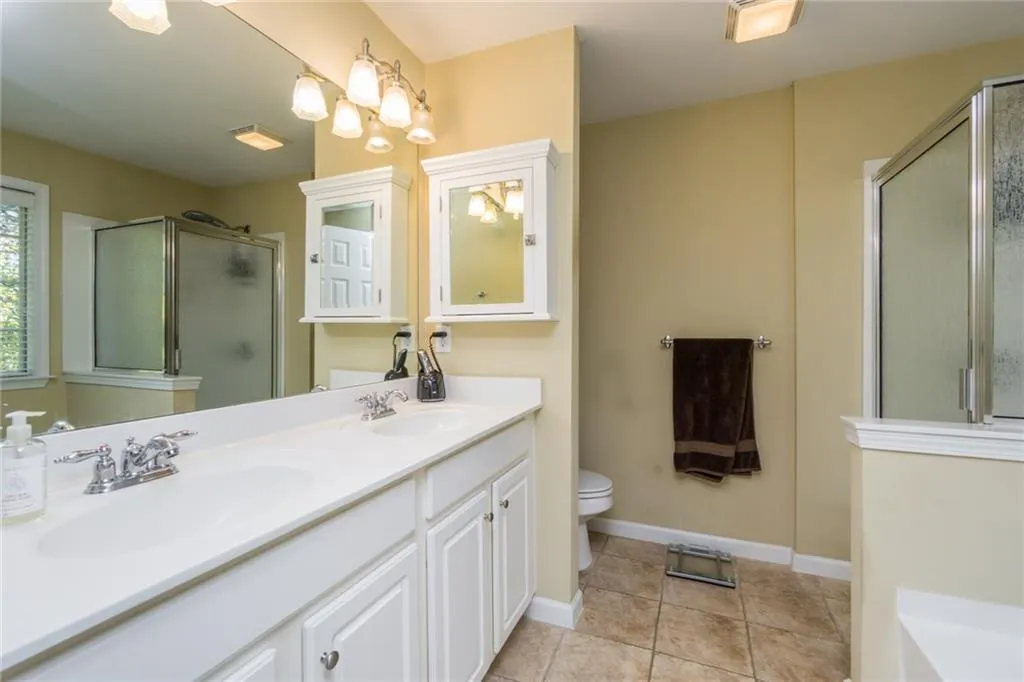 7826 Welsford Point, Sandy Springs, Georgia 30350, 3 Bedrooms Bedrooms, ,3 BathroomsBathrooms,Residential,Sold,7826 Welsford Point,5927347