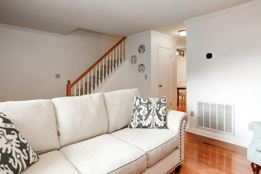 6900 Roswell Road Unit F6, Atlanta, Georgia 30328, 2 Bedrooms Bedrooms, ,2 BathroomsBathrooms,Residential,Sold,6900 Roswell Road Unit F6,5931119