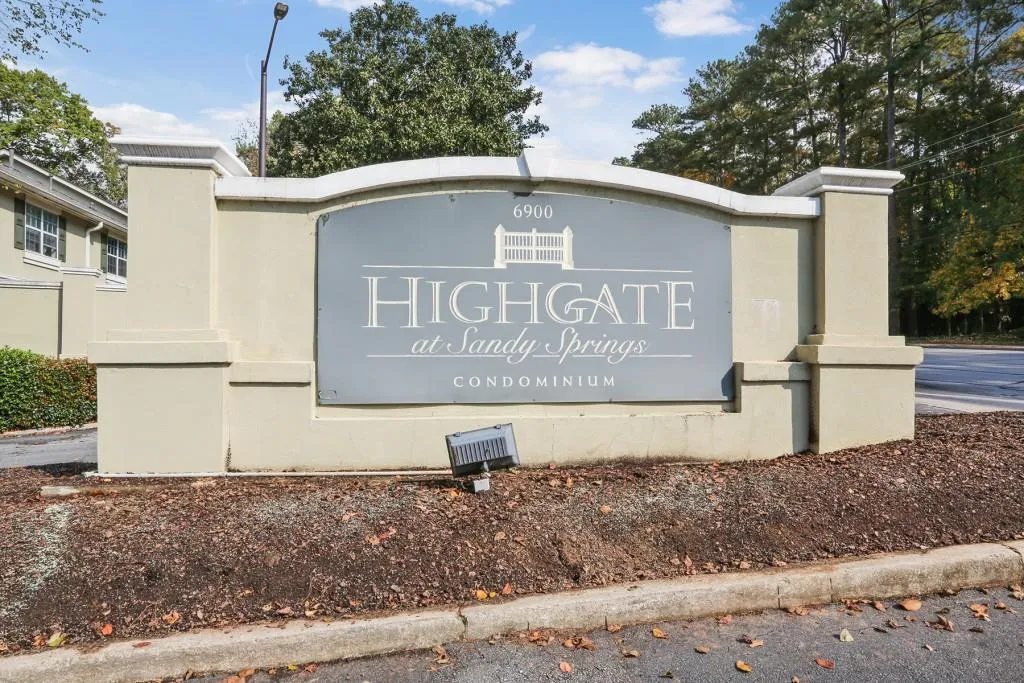6900 Roswell Road Unit F6, Atlanta, Georgia 30328, 2 Bedrooms Bedrooms, ,2 BathroomsBathrooms,Residential,Sold,6900 Roswell Road Unit F6,5931119