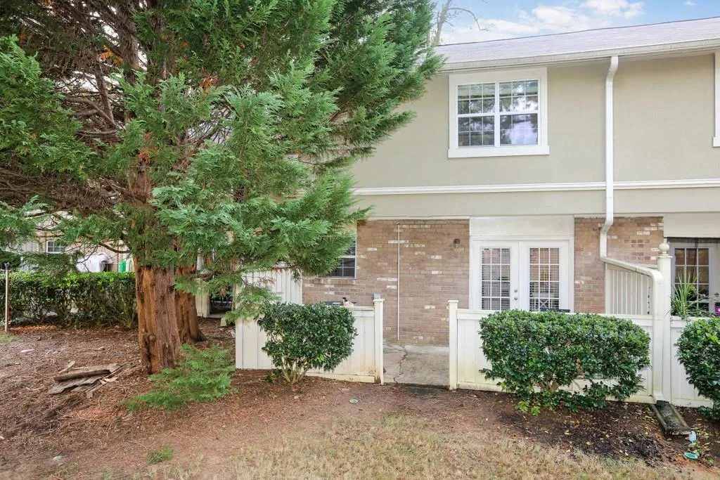 6900 Roswell Road Unit F6, Atlanta, Georgia 30328, 2 Bedrooms Bedrooms, ,2 BathroomsBathrooms,Residential,Sold,6900 Roswell Road Unit F6,5931119