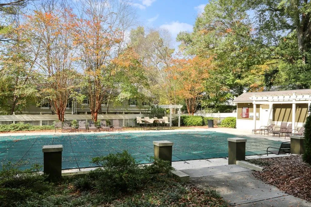 6900 Roswell Road Unit F6, Atlanta, Georgia 30328, 2 Bedrooms Bedrooms, ,2 BathroomsBathrooms,Residential,Sold,6900 Roswell Road Unit F6,5931119