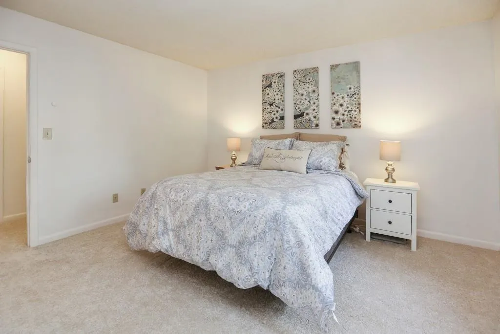 6900 Roswell Road Unit F6, Atlanta, Georgia 30328, 2 Bedrooms Bedrooms, ,2 BathroomsBathrooms,Residential,Sold,6900 Roswell Road Unit F6,5931119