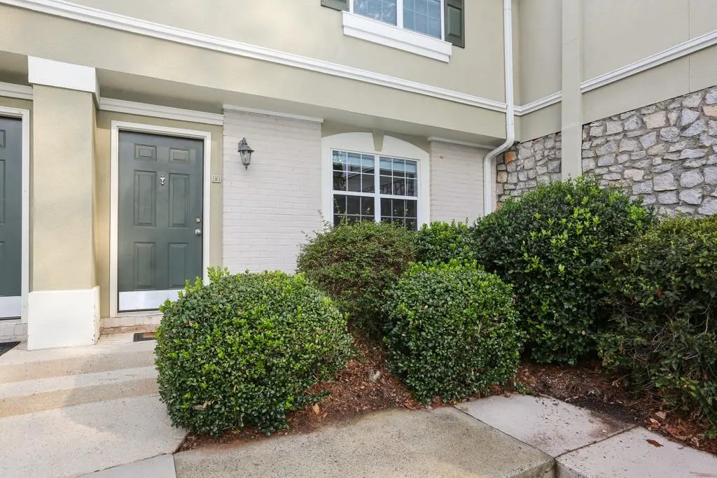 6900 Roswell Road Unit F6, Atlanta, Georgia 30328, 2 Bedrooms Bedrooms, ,2 BathroomsBathrooms,Residential,Sold,6900 Roswell Road Unit F6,5931119