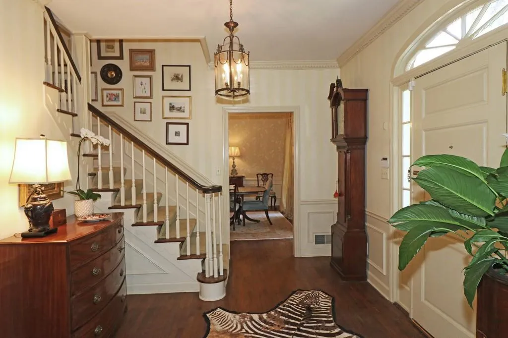 6060 Weatherly Drive, Sandy Springs, Georgia 30328, 4 Bedrooms Bedrooms, ,4 BathroomsBathrooms,Residential,Sold,6060 Weatherly Drive,6529957