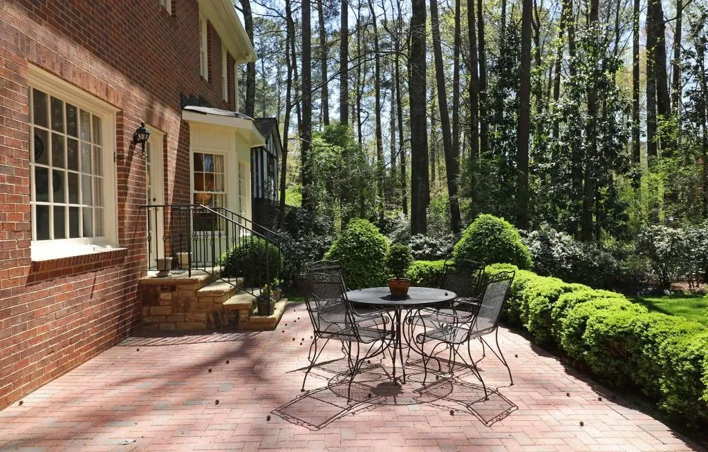 6060 Weatherly Drive, Sandy Springs, Georgia 30328, 4 Bedrooms Bedrooms, ,4 BathroomsBathrooms,Residential,Sold,6060 Weatherly Drive,6529957