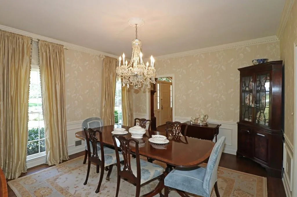 6060 Weatherly Drive, Sandy Springs, Georgia 30328, 4 Bedrooms Bedrooms, ,4 BathroomsBathrooms,Residential,Sold,6060 Weatherly Drive,6529957