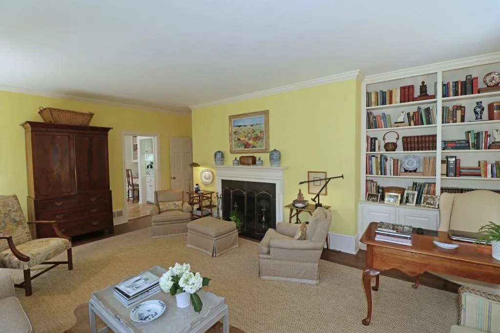 6060 Weatherly Drive, Sandy Springs, Georgia 30328, 4 Bedrooms Bedrooms, ,4 BathroomsBathrooms,Residential,Sold,6060 Weatherly Drive,6529957