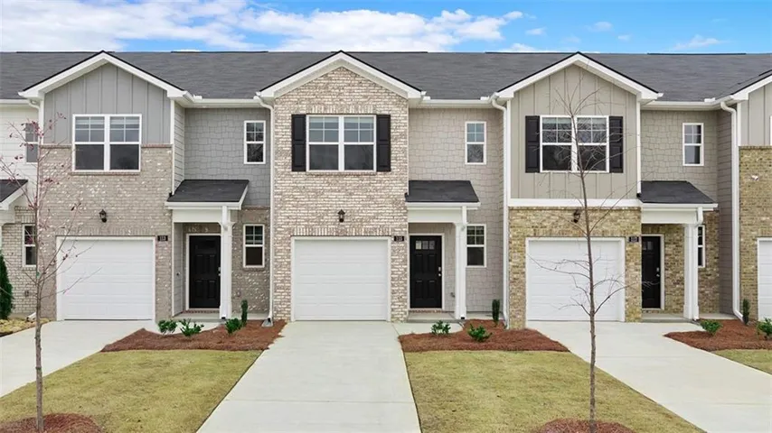 2054 Crossing Rd, Stone Mountain, Georgia 30088