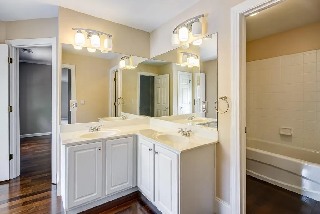 255 Wembley Circle, Atlanta, Georgia 30328, 5 Bedrooms Bedrooms, ,4 BathroomsBathrooms,Residential,Sold,255 Wembley Circle,6569007