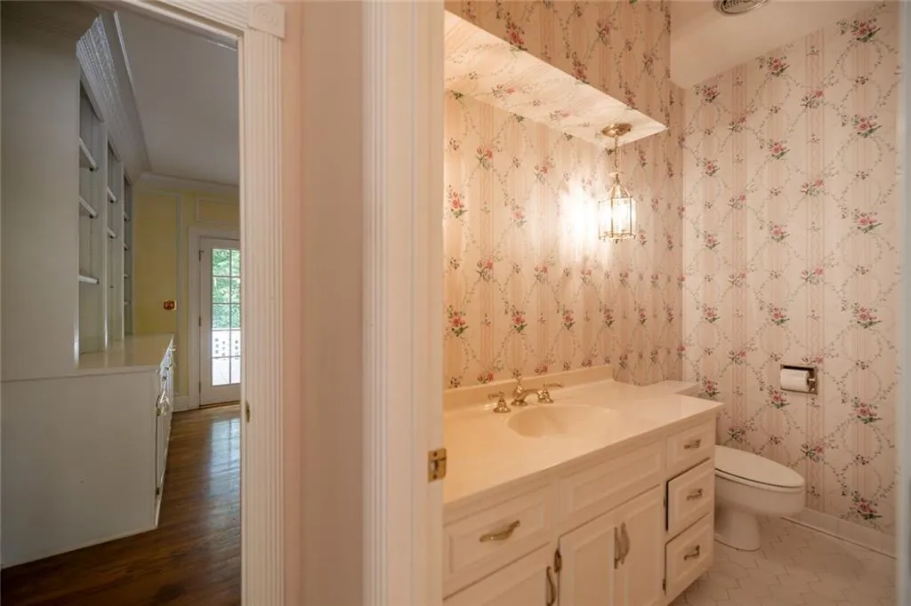 4 Bentley Trace Manor, Atlanta, Georgia 30327, 5 Bedrooms Bedrooms, ,4 BathroomsBathrooms,Residential,Sold,4 Bentley Trace Manor,7059591 4 Bentley Trace Manor, Atlanta, Georgia 30327, 5 Bedrooms Bedrooms, ,4 BathroomsBathrooms,Residential,Sold,4 Bentley Trace Manor,7059591