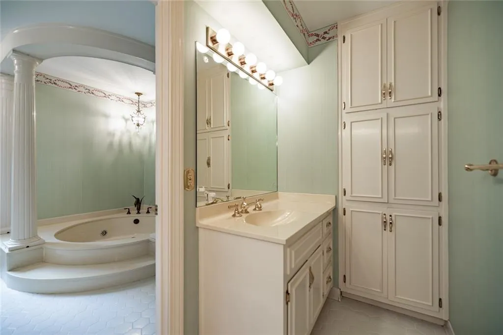 4 Bentley Trace Manor, Atlanta, Georgia 30327, 5 Bedrooms Bedrooms, ,4 BathroomsBathrooms,Residential,Sold,4 Bentley Trace Manor,7059591 4 Bentley Trace Manor, Atlanta, Georgia 30327, 5 Bedrooms Bedrooms, ,4 BathroomsBathrooms,Residential,Sold,4 Bentley Trace Manor,7059591