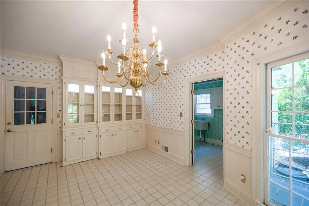 4 Bentley Trace Manor, Atlanta, Georgia 30327, 5 Bedrooms Bedrooms, ,4 BathroomsBathrooms,Residential,Sold,4 Bentley Trace Manor,7059591 4 Bentley Trace Manor, Atlanta, Georgia 30327, 5 Bedrooms Bedrooms, ,4 BathroomsBathrooms,Residential,Sold,4 Bentley Trace Manor,7059591