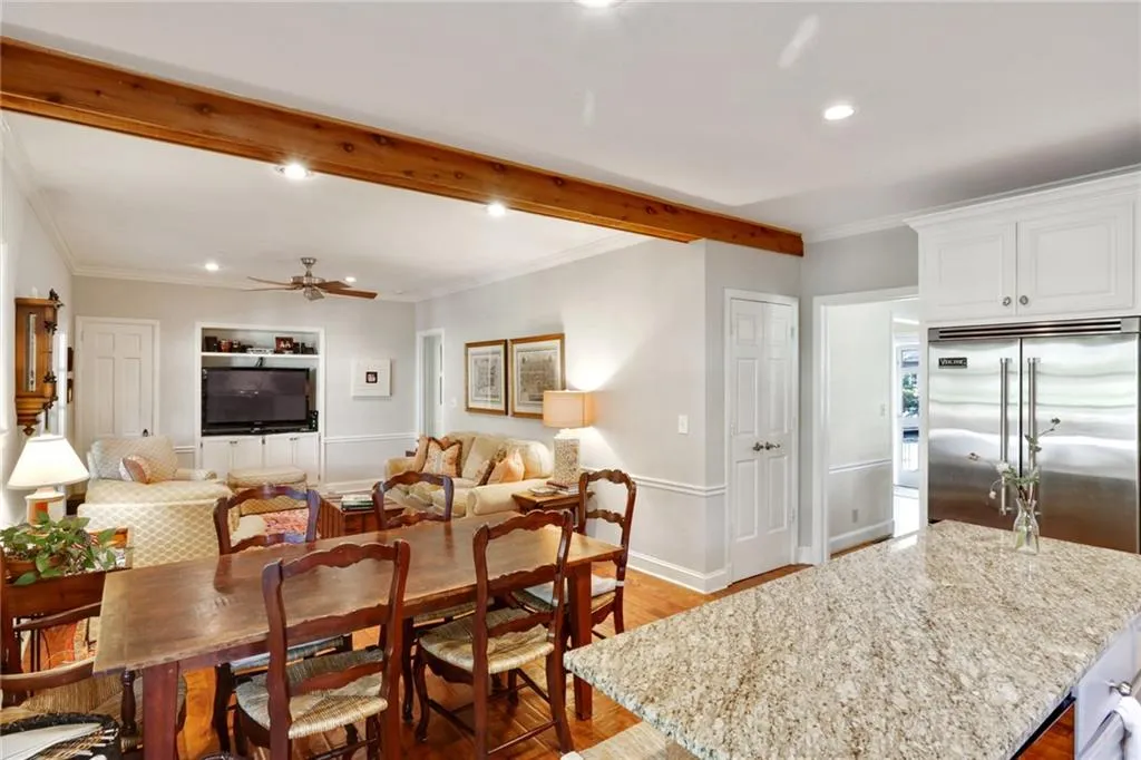658 Greenview Avenue Ne, Atlanta, Georgia 30305, 4 Bedrooms Bedrooms, ,3 BathroomsBathrooms,Residential,Sold,658 Greenview Avenue Ne,5757570