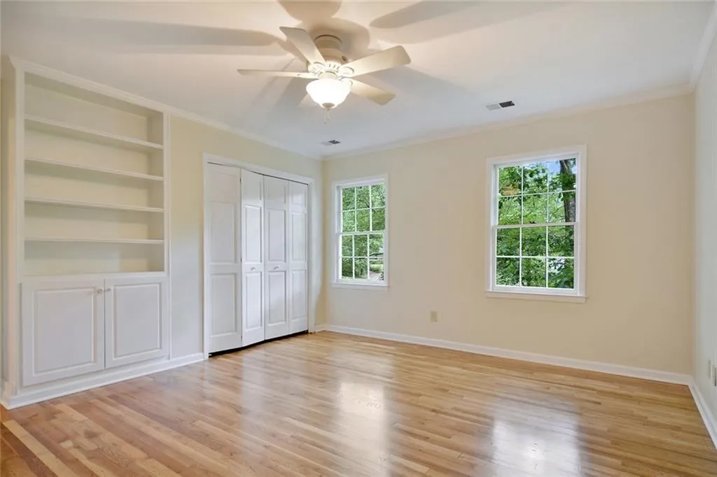 915 Edgewater Trail, Sandy Springs, Georgia 30328, 4 Bedrooms Bedrooms, ,2 BathroomsBathrooms,Residential,Sold,915 Edgewater Trail,6728861