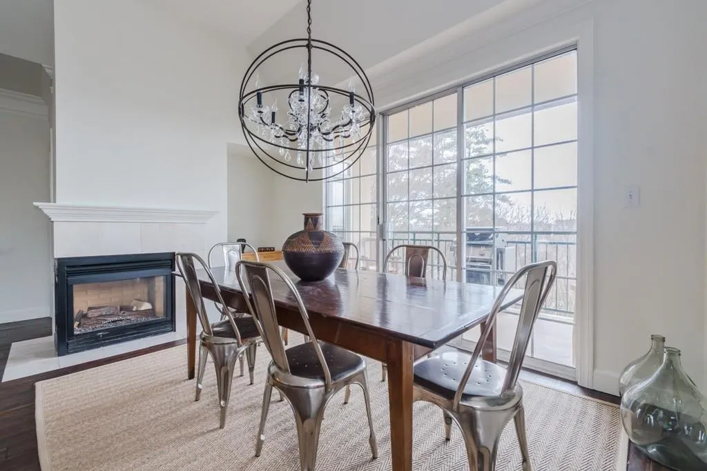 3101 Howell Mill Road Unit 304, Atlanta, Georgia 30327, 2 Bedrooms Bedrooms, ,2 BathroomsBathrooms,Residential,Sold,3101 Howell Mill Road Unit 304,5647988