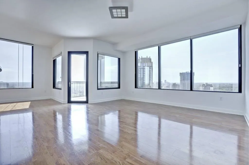 2828 Peachtree Road Nw Unit 1801, Atlanta, Georgia 30305, 2 Bedrooms Bedrooms, ,2 BathroomsBathrooms,Residential,Sold,2828 Peachtree Road Nw Unit 1801,5506366