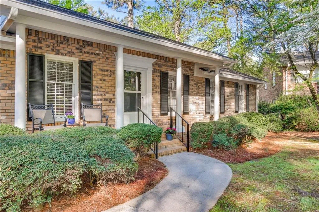 7264 Selkirk Drive, Atlanta, Georgia 30328, 3 Bedrooms Bedrooms, ,2 BathroomsBathrooms,Residential,Sold,7264 Selkirk Drive,6516068