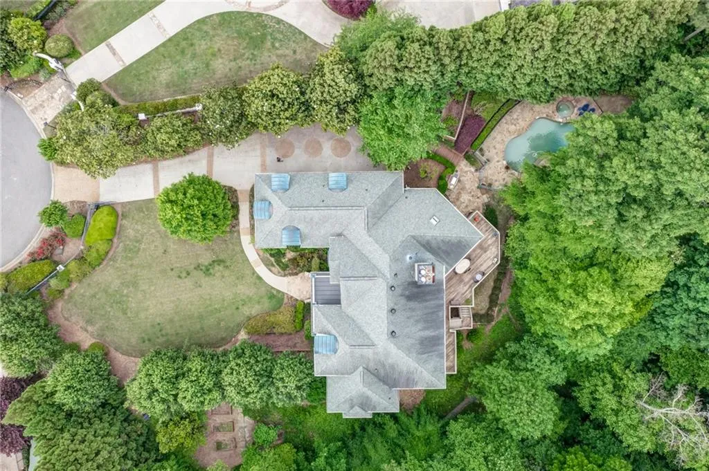 465 Montwicke Chase Nw, Atlanta, Georgia 30327, 5 Bedrooms Bedrooms, ,5 BathroomsBathrooms,Residential,Sold,465 Montwicke Chase Nw,7042635