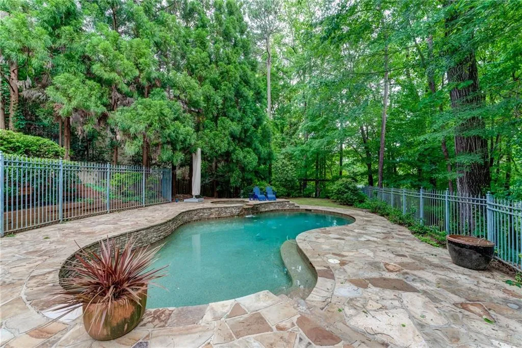 465 Montwicke Chase Nw, Atlanta, Georgia 30327, 5 Bedrooms Bedrooms, ,5 BathroomsBathrooms,Residential,Sold,465 Montwicke Chase Nw,7042635