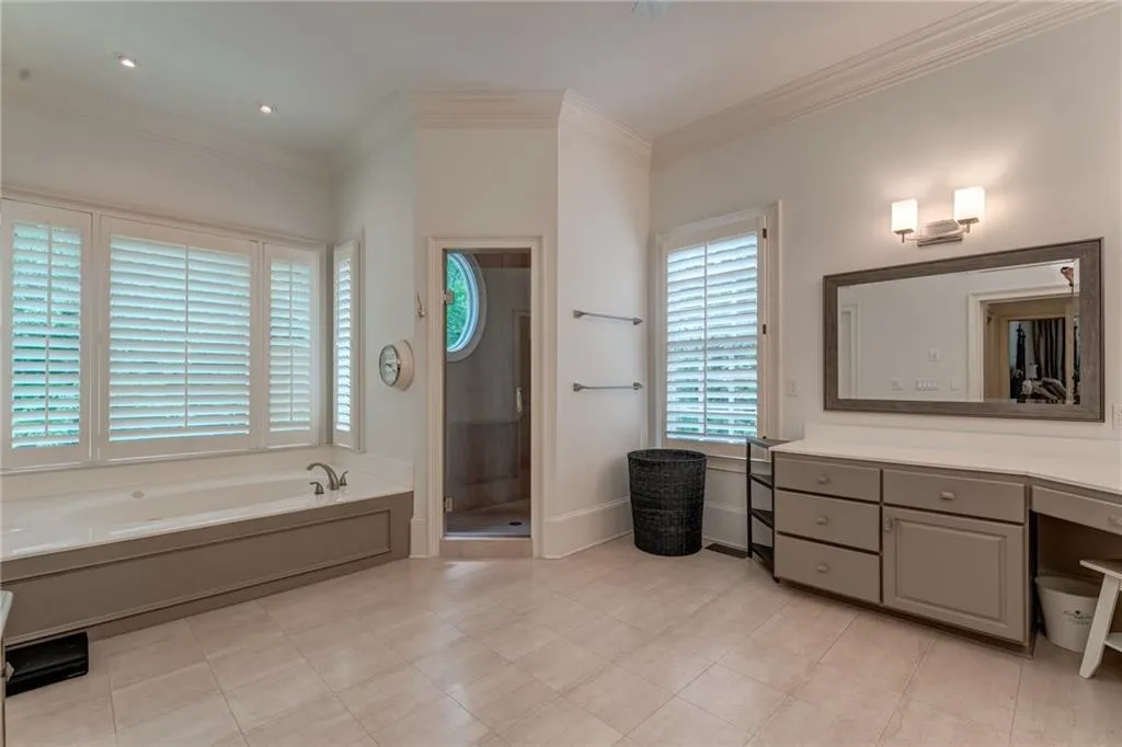 465 Montwicke Chase Nw, Atlanta, Georgia 30327, 5 Bedrooms Bedrooms, ,5 BathroomsBathrooms,Residential,Sold,465 Montwicke Chase Nw,7042635