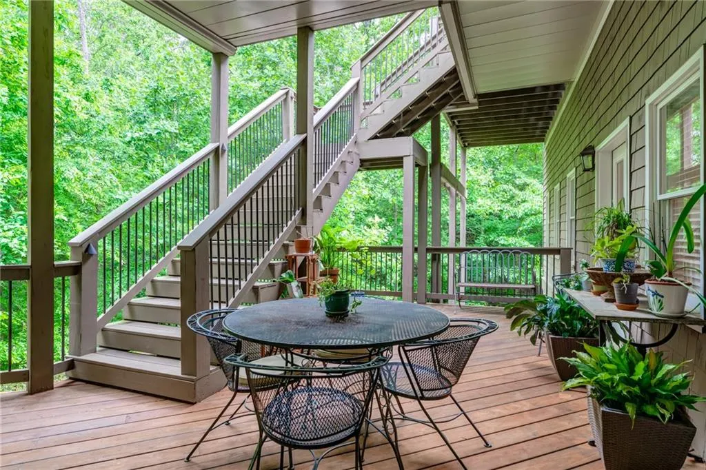 465 Montwicke Chase Nw, Atlanta, Georgia 30327, 5 Bedrooms Bedrooms, ,5 BathroomsBathrooms,Residential,Sold,465 Montwicke Chase Nw,7042635