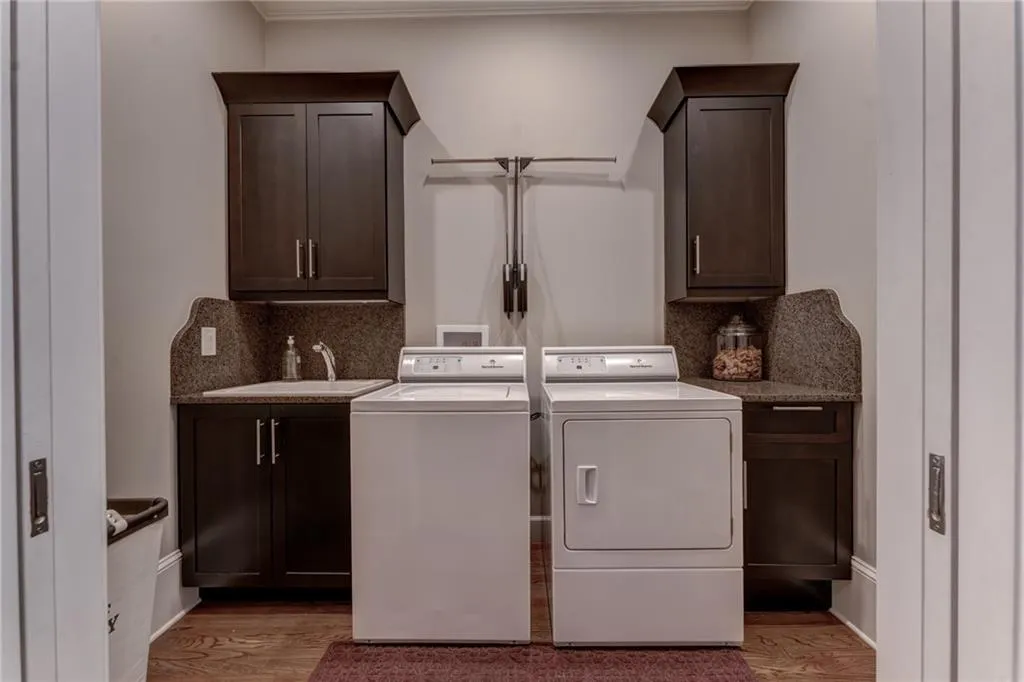 465 Montwicke Chase Nw, Atlanta, Georgia 30327, 5 Bedrooms Bedrooms, ,5 BathroomsBathrooms,Residential,Sold,465 Montwicke Chase Nw,7042635