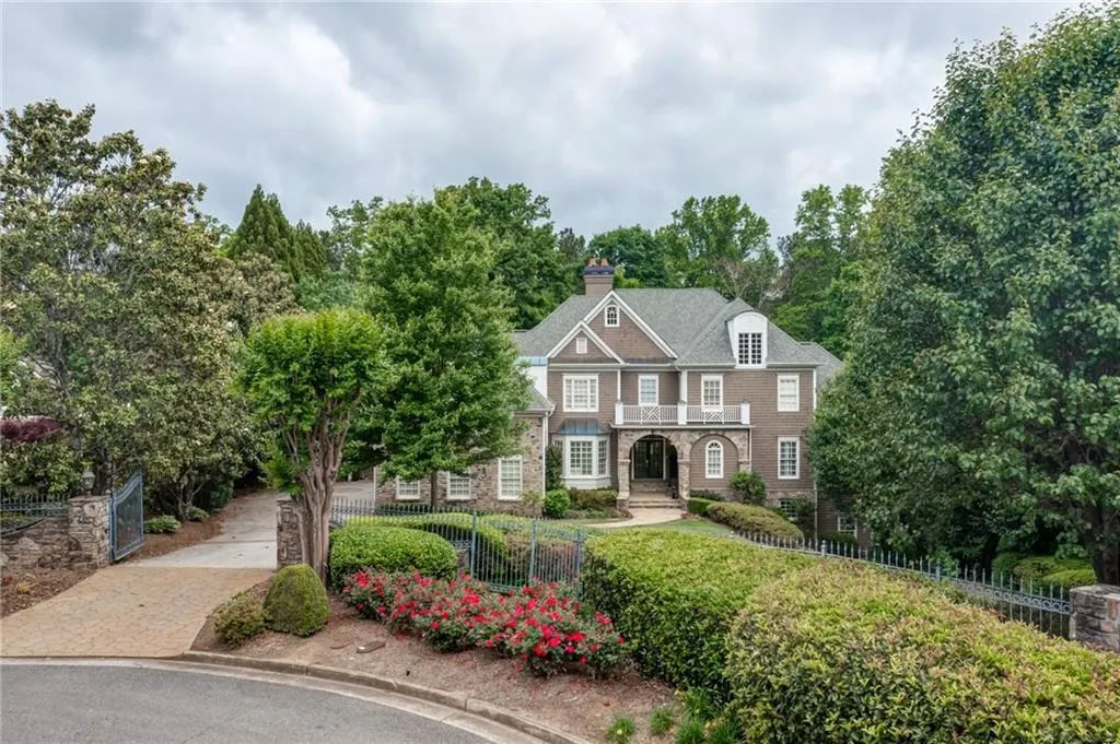 465 Montwicke Chase Nw, Atlanta, Georgia 30327, 5 Bedrooms Bedrooms, ,5 BathroomsBathrooms,Residential,Sold,465 Montwicke Chase Nw,7042635